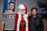 Hilversum 7 december 2015
Event Sky radio met kerstboom. De olgende bn ers doe mee.
 Xander de BuisonjÃ© & Sharon Doorson (dance4life), Barry Atsma (Diabetes Fonds) & Do (Stichting DON), Mari van de Ven & Dyanne Beekman (Hartstichting), Beau Schneider & Ruud Feltkamp (KWF Kankerbestrijding), Roel van Velzen & Roos MoggrÃ© (MasterPeace), Anouk Smulders & ManuÃ«la Kemp (Ruby and Rose), Ellen ten Damme & Henk Schiffmacher (Stichting Vluchteling), Bartho Braat & Lone van Roosendaal (Trombosestichting) en Danny de Munk & Vivian Reijs (Voedselbanken Nederland).
Vakjury
De vakjury bestaat dit jaar uit voorzitter Nance Coolen (presentatrice en winnares van CTFC 2014), Fred van Leer (kledingstylist en presentator) en Pascal Koeleman (ondernemer en jurylid van SBS 6' Hollands Beste Bloemstylis