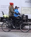 Amsterdam 6 januari 2016
Beertje v Beers met dochter op de fiets.