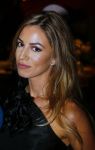 Amsterdam 10 december 2015
Openingsavond VIP van de luxury fair in de RAI.
Christie Bokma met oa Stella Koedam ( van stella's agency)