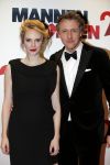 Amsterdam 14 december 2015
Premiere manneharten 2 in het nieuwe de la mar theater met als cast,
Barry Atsma Daan Schuurmans Jeroen Spitzenberger Fabian JansenMingus Dagelet Katja Herbers Hadewych Minis Jelka v Houten Liliana de Vries Maartje v d Wetering Barbara Sloesen Bo Maerten en Annick Boer. Daan met zijn vrouw Bracha v Doesburgh