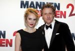 Amsterdam 14 december 2015
Premiere manneharten 2 in het nieuwe de la mar theater met als cast,
Barry Atsma Daan Schuurmans Jeroen Spitzenberger Fabian JansenMingus Dagelet Katja Herbers Hadewych Minis Jelka v Houten Liliana de Vries Maartje v d Wetering Barbara Sloesen Bo Maerten en Annick Boer. Daan met zijn vrouw Bracha v Doesburgh