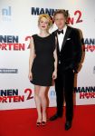 Amsterdam 14 december 2015
Premiere manneharten 2 in het nieuwe de la mar theater met als cast,
Barry Atsma Daan Schuurmans Jeroen Spitzenberger Fabian JansenMingus Dagelet Katja Herbers Hadewych Minis Jelka v Houten Liliana de Vries Maartje v d Wetering Barbara Sloesen Bo Maerten en Annick Boer. Daan met zijn vrouw Bracha v Doesburgh