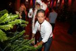 Hilversum 7 december 2015
Event Sky radio met kerstboom. De olgende bn ers doe mee.
 Xander de BuisonjÃ© & Sharon Doorson (dance4life), Barry Atsma (Diabetes Fonds) & Do (Stichting DON), Mari van de Ven & Dyanne Beekman (Hartstichting), Beau Schneider & Ruud Feltkamp (KWF Kankerbestrijding), Roel van Velzen & Roos MoggrÃ© (MasterPeace), Anouk Smulders & ManuÃ«la Kemp (Ruby and Rose), Ellen ten Damme & Henk Schiffmacher (Stichting Vluchteling), Bartho Braat & Lone van Roosendaal (Trombosestichting) en Danny de Munk & Vivian Reijs (Voedselbanken Nederland).
Vakjury
De vakjury bestaat dit jaar uit voorzitter Nance Coolen (presentatrice en winnares van CTFC 2014), Fred van Leer (kledingstylist en presentator) en Pascal Koeleman (ondernemer en jurylid van SBS 6' Hollands Beste Bloemstylis