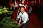Hilversum 7 december 2015
Event Sky radio met kerstboom. De olgende bn ers doe mee.
 Xander de BuisonjÃ© & Sharon Doorson (dance4life), Barry Atsma (Diabetes Fonds) & Do (Stichting DON), Mari van de Ven & Dyanne Beekman (Hartstichting), Beau Schneider & Ruud Feltkamp (KWF Kankerbestrijding), Roel van Velzen & Roos MoggrÃ© (MasterPeace), Anouk Smulders & ManuÃ«la Kemp (Ruby and Rose), Ellen ten Damme & Henk Schiffmacher (Stichting Vluchteling), Bartho Braat & Lone van Roosendaal (Trombosestichting) en Danny de Munk & Vivian Reijs (Voedselbanken Nederland).
Vakjury
De vakjury bestaat dit jaar uit voorzitter Nance Coolen (presentatrice en winnares van CTFC 2014), Fred van Leer (kledingstylist en presentator) en Pascal Koeleman (ondernemer en jurylid van SBS 6' Hollands Beste Bloemstylis