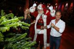 Hilversum 7 december 2015
Event Sky radio met kerstboom. De olgende bn ers doe mee.
 Xander de BuisonjÃ© & Sharon Doorson (dance4life), Barry Atsma (Diabetes Fonds) & Do (Stichting DON), Mari van de Ven & Dyanne Beekman (Hartstichting), Beau Schneider & Ruud Feltkamp (KWF Kankerbestrijding), Roel van Velzen & Roos MoggrÃ© (MasterPeace), Anouk Smulders & ManuÃ«la Kemp (Ruby and Rose), Ellen ten Damme & Henk Schiffmacher (Stichting Vluchteling), Bartho Braat & Lone van Roosendaal (Trombosestichting) en Danny de Munk & Vivian Reijs (Voedselbanken Nederland).
Vakjury
De vakjury bestaat dit jaar uit voorzitter Nance Coolen (presentatrice en winnares van CTFC 2014), Fred van Leer (kledingstylist en presentator) en Pascal Koeleman (ondernemer en jurylid van SBS 6' Hollands Beste Bloemstylis