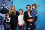 Amsterdam 17 januari 2016
Premiere Woezel en Pip in Tuschinski. Dinand en Lucy Woesthoff met hun kinderen