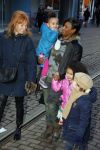 Amsterdam 17 januari 2016
Premiere Woezel en Pip in Tuschinski. Edsilia Rombley met dochters