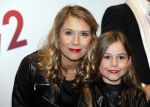 Amsterdam 14 december 2015
Premiere manneharten 2 in het nieuwe de la mar theater met als cast,
Barry Atsma Daan Schuurmans Jeroen Spitzenberger Fabian JansenMingus Dagelet Katja Herbers Hadewych Minis Jelka v Houten Liliana de Vries Maartje v d Wetering Barbara Sloesen Bo Maerten en Annick Boer. Elle v Rijn met dochter