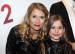 Amsterdam 14 december 2015
Premiere manneharten 2 in het nieuwe de la mar theater met als cast,
Barry Atsma Daan Schuurmans Jeroen Spitzenberger Fabian JansenMingus Dagelet Katja Herbers Hadewych Minis Jelka v Houten Liliana de Vries Maartje v d Wetering Barbara Sloesen Bo Maerten en Annick Boer. Elle v Rijn met dochter