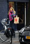 Amsterdam 15 januari 2016
Estelle Cruijff doet boodschappen.
