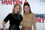 Amsterdam 14 december 2015
Premiere manneharten 2 in het nieuwe de la mar theater met als cast,
Barry Atsma Daan Schuurmans Jeroen Spitzenberger Fabian JansenMingus Dagelet Katja Herbers Hadewych Minis Jelka v Houten Liliana de Vries Maartje v d Wetering Barbara Sloesen Bo Maerten en Annick Boer. Fockeline Ouwekerk en Sarah Chronis