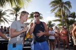 Curacao 31 december 2015 
Gerard Joling en Thomas Berge doen soundcheck voor hun optreden voor oud jaar op het strand van Lions dive. Gerard zijn moeder Jannie is ook aanwezig.