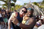 Curacao 31 december 2015 
Gerard Joling en Thomas Berge doen soundcheck voor hun optreden voor oud jaar op het strand van Lions dive. Gerard zijn moeder Jannie is ook aanwezig.