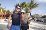 Curacao 31 december 2015 
Gerard Joling en Thomas Berge doen soundcheck voor hun optreden voor oud jaar op het strand van Lions dive. Gerard zijn moeder Jannie is ook aanwezig.