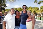 Curacao 31 december 2015 
Gerard Joling en Thomas Berge doen soundcheck voor hun optreden voor oud jaar op het strand van Lions dive. Gerard zijn moeder Jannie is ook aanwezig.