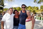 Curacao 31 december 2015 
Gerard Joling en Thomas Berge doen soundcheck voor hun optreden voor oud jaar op het strand van Lions dive. Gerard zijn moeder Jannie is ook aanwezig.
