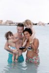 Curacao 27 december 2015
Gers Pardoel met zijn vrouw en hun kinderen Goud en Rocci ophet strand van Mambo beach.