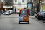 Amsterdam 10 december 2015 
Geza Weisz in een scootmobiel