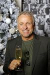 Amsterdam 13 decmber 2015
Gordon met champagne in Blushing Amsterdam.