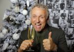 Amsterdam 13 decmber 2015
Gordon met champagne in Blushing Amsterdam.