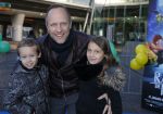 Amsterdam 10 januari 2016
Premiere race naar de maan in pathe arena. Hugo Metsers met kinderen