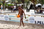 Curacao, 27 December 2015
Jean Paul Boetius (FC Basel) samen met Kenny Tete (Ajax), Terence Kongolo (Feyenoord), Rodney Kongolo (Manchester City) en Jody Lukoki (SC Cambuur) op het strand aan het voetballen