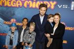 Amsterdam 9 decmber 2015
Premiere Mega Mindy met oa Jim Bakkum en Frou Souffriau in pathe arena.
Jim met Bettina Berger en hun zoon.