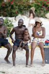 Curacao, 27 December 2015
Jean Paul Boetius (FC Basel) samen met Kenny Tete (Ajax), Terence Kongolo (Feyenoord), Rodney Kongolo (Manchester City) en Jody Lukoki (SC Cambuur) op het strand aan het voetballen