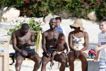 Curacao, 27 December 2015
Jean Paul Boetius (FC Basel) samen met Kenny Tete (Ajax), Terence Kongolo (Feyenoord), Rodney Kongolo (Manchester City) en Jody Lukoki (SC Cambuur) op het strand aan het voetballen