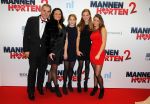 Amsterdam 14 december 2015
Premiere manneharten 2 in het nieuwe de la mar theater met als cast,
Barry Atsma Daan Schuurmans Jeroen Spitzenberger Fabian JansenMingus Dagelet Katja Herbers Hadewych Minis Jelka v Houten Liliana de Vries Maartje v d Wetering Barbara Sloesen Bo Maerten en Annick Boer. Joris Gommers met gezin