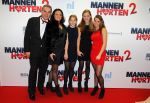 Amsterdam 14 december 2015
Premiere manneharten 2 in het nieuwe de la mar theater met als cast,
Barry Atsma Daan Schuurmans Jeroen Spitzenberger Fabian JansenMingus Dagelet Katja Herbers Hadewych Minis Jelka v Houten Liliana de Vries Maartje v d Wetering Barbara Sloesen Bo Maerten en Annick Boer. Joris Gommers met gezin