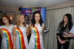 Rotterdam 17 december 2015 
Presentatie nieuwe cd K3. K3 in nieuwe samenstelling zijn  Hanne, Marthe en Klaasje meteen de studio in gedoken. Dit heeft geresulteerd in 10.000 luchtballonnen! Deze dubbel cd bevat Ã©Ã©n cd met gloednieuwe K3-nummers en een best of met de 12 grootste hits uit de K3-geschiedenis! 
Marthe De Pillecyn
Hanne Verbruggen
Klaasje Meijer