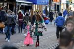 Amsterdam 17 januari 2016
Premiere Woezel en Pip in Tuschinski. Katja Schuurman met dochter Sammie