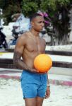 Curacao, 27 December 2015
Jean Paul Boetius (FC Basel) samen met Kenny Tete (Ajax), Terence Kongolo (Feyenoord), Rodney Kongolo (Manchester City) en Jody Lukoki (SC Cambuur) op het strand aan het voetballen