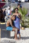Curacao, 27 December 2015
Jean Paul Boetius (FC Basel) samen met Kenny Tete (Ajax), Terence Kongolo (Feyenoord), Rodney Kongolo (Manchester City) en Jody Lukoki (SC Cambuur) op het strand aan het voetballen