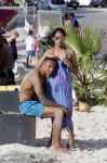 Curacao, 27 December 2015
Jean Paul Boetius (FC Basel) samen met Kenny Tete (Ajax), Terence Kongolo (Feyenoord), Rodney Kongolo (Manchester City) en Jody Lukoki (SC Cambuur) op het strand aan het voetballen