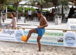 Curacao, 27 December 2015
Jean Paul Boetius (FC Basel) samen met Kenny Tete (Ajax), Terence Kongolo (Feyenoord), Rodney Kongolo (Manchester City) en Jody Lukoki (SC Cambuur) op het strand aan het voetballen