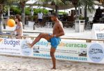Curacao, 27 December 2015
Jean Paul Boetius (FC Basel) samen met Kenny Tete (Ajax), Terence Kongolo (Feyenoord), Rodney Kongolo (Manchester City) en Jody Lukoki (SC Cambuur) op het strand aan het voetballen