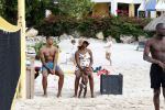 Curacao, 27 December 2015
Jean Paul Boetius (FC Basel) samen met Kenny Tete (Ajax), Terence Kongolo (Feyenoord), Rodney Kongolo (Manchester City) en Jody Lukoki (SC Cambuur) op het strand aan het voetballen