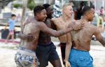 Curacao, 27 December 2015
Jean Paul Boetius (FC Basel) samen met Kenny Tete (Ajax), Terence Kongolo (Feyenoord), Rodney Kongolo (Manchester City) en Jody Lukoki (SC Cambuur) op het strand aan het voetballen