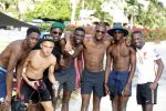 Curacao, 27 December 2015
Jean Paul Boetius (FC Basel) samen met Kenny Tete (Ajax), Terence Kongolo (Feyenoord), Rodney Kongolo (Manchester City) en Jody Lukoki (SC Cambuur) op het strand aan het voetballen