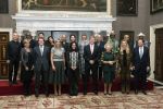 Koninklijke Familie bij uitreiking Prins Claus Prijs 2015 in het Koninklijk Paleis op de Dam. De Prins Claus Prijzen worden door het Prins Claus Fonds voor Cultuur en Ontwikkeling sinds 1997 jaarlijks toegekend aan kunstenaars, denkers en culturele organisaties. 

Royal Family at ceremony Prince Claus Award in 2015 at the Royal Palace on Dam Square. The Prince Claus Awards are presented by the Prince Claus Fund for Culture and Development since 1997 awarded annually to artists, thinkers and cultural organizations.

OP de foto / On the photo:  Prinses Beatrix  , Prinses Mabel ,  Prins Constantijn en Prinses Laurentien , Koning Willem-Alexander en Koningin Maxima met de Iraanse fotografe Newsha Tavakolian en Laureaten