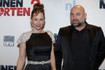 Amsterdam 14 december 2015
Premiere manneharten 2 in het nieuwe de la mar theater met als cast,
Barry Atsma Daan Schuurmans Jeroen Spitzenberger Fabian JansenMingus Dagelet Katja Herbers Hadewych Minis Jelka v Houten Liliana de Vries Maartje v d Wetering Barbara Sloesen Bo Maerten en Annick Boer. Loek Peters met vriendin