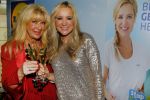 Hoorn 15 december 2015
Boek presentatie Sonja Bakker . Al har kinderen en man Jan Reus zijn aanwezig.
Mary Borsato reikt award uit voor het 4 miljoenste boek van Sonja