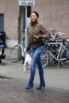 Amsterdam 11 december 2015
Maureen du toit doet boodschappen in amsterdam zuid.
