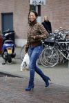 Amsterdam 11 december 2015
Maureen du toit doet boodschappen in amsterdam zuid.