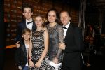 Amsterdam 15 december 2015
Premiere Star wars in het amsterdam theater.
Michiel Mol met Marlous Mens en kinderen