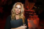 Hilversum 7 december 2015
Event Sky radio met kerstboom. De olgende bn ers doe mee.
 Xander de BuisonjÃ© & Sharon Doorson (dance4life), Barry Atsma (Diabetes Fonds) & Do (Stichting DON), Mari van de Ven & Dyanne Beekman (Hartstichting), Beau Schneider & Ruud Feltkamp (KWF Kankerbestrijding), Roel van Velzen & Roos MoggrÃ© (MasterPeace), Anouk Smulders & ManuÃ«la Kemp (Ruby and Rose), Ellen ten Damme & Henk Schiffmacher (Stichting Vluchteling), Bartho Braat & Lone van Roosendaal (Trombosestichting) en Danny de Munk & Vivian Reijs (Voedselbanken Nederland).
Vakjury
De vakjury bestaat dit jaar uit voorzitter Nance Coolen (presentatrice en winnares van CTFC 2014), Fred van Leer (kledingstylist en presentator) en Pascal Koeleman (ondernemer en jurylid van SBS 6' Hollands Beste Bloemstylis