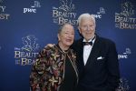 Scheveningen 13 december 2015
Premiere beauty and the beast met castleden oa Anouk Maas Freek Bartels Edwin Jonker Tony Neef Hugo Haenen en Loeki Knol.
Premiere vond plaats in het circustheater. Albert Verlinde is producent.
Paul v Gorcum met zijn vrouw Lenie