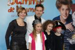 Amsterdam 6 december 2015
Premiere Dummie de Mummie in theater Amsterdam.
Pim v Hoeve met gezin